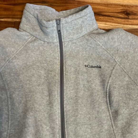 Women’s Columbia Jacket - Picture 4 of 6